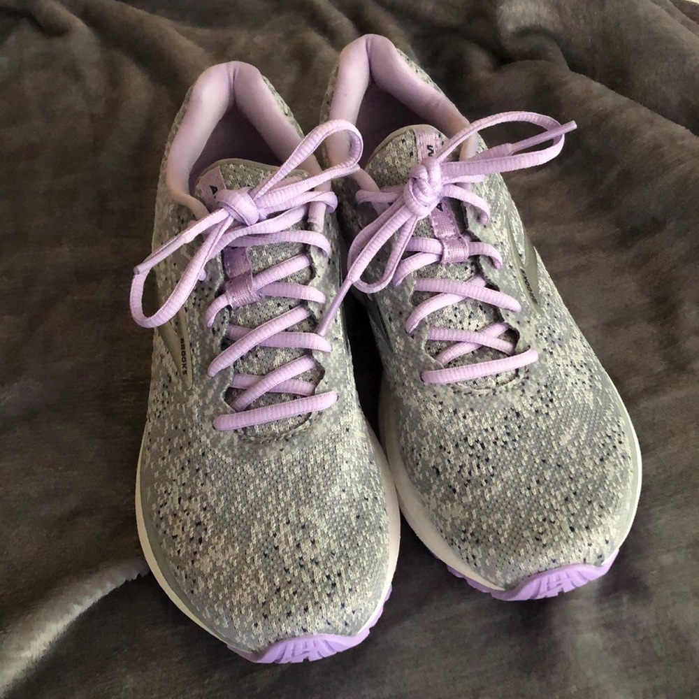 NIB Brooks tennis shoes